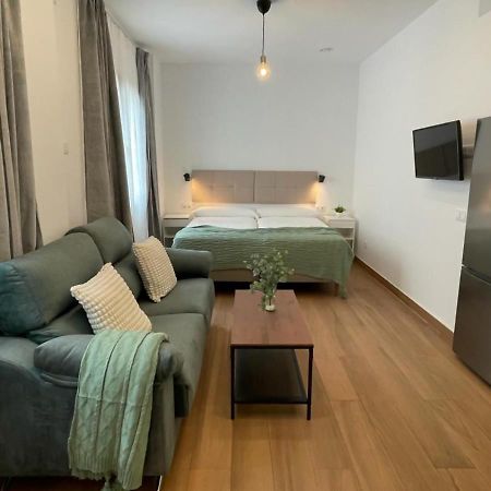 Global Suites Sevilla Εξωτερικό φωτογραφία
