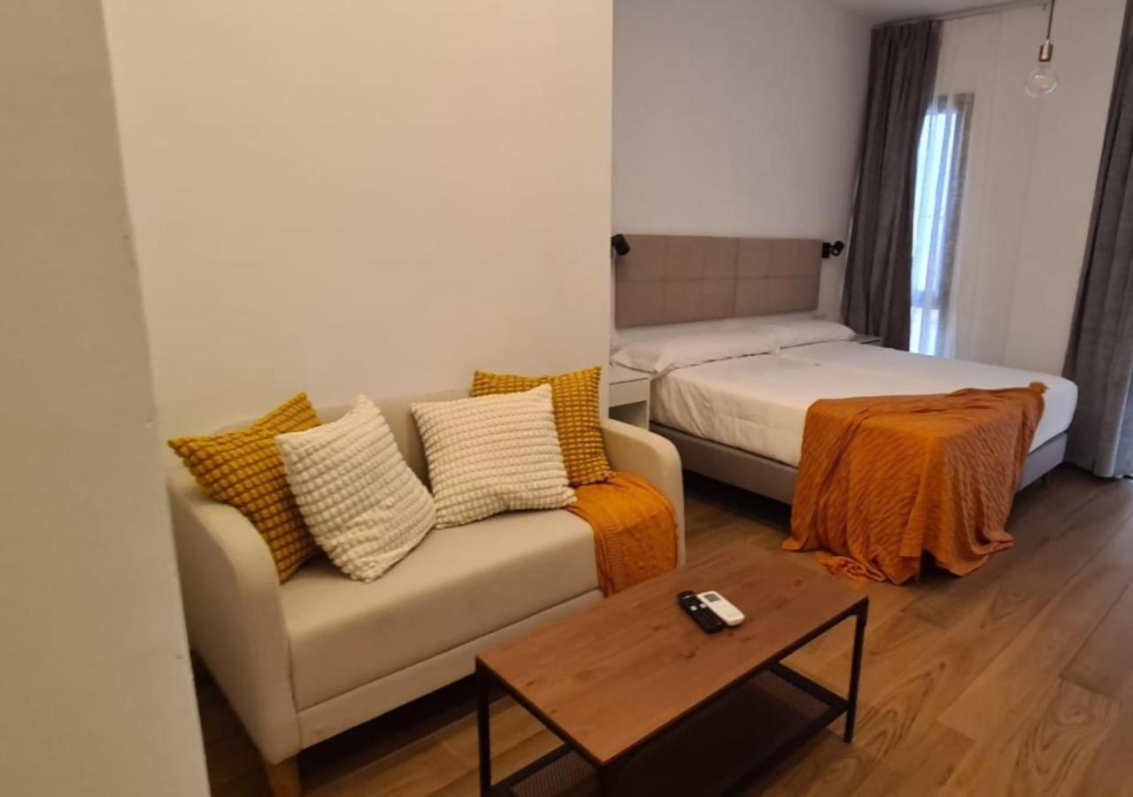 Global Suites Sevilla Εξωτερικό φωτογραφία