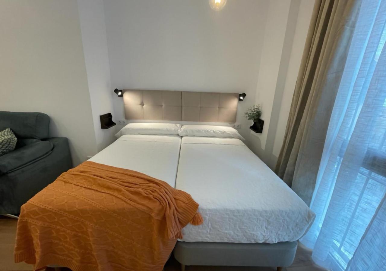 Global Suites Sevilla Εξωτερικό φωτογραφία