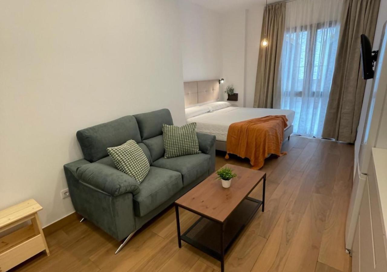 Global Suites Sevilla Εξωτερικό φωτογραφία
